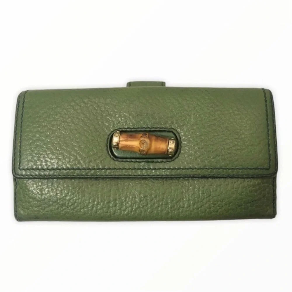 Gucci green leather wallet